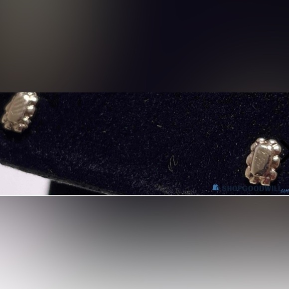 14kt Gold Earrings - posts are short .5" - Vintage - Picture 2 of 4